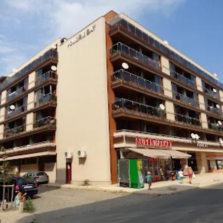 Bay Apartgaliayani شقة *