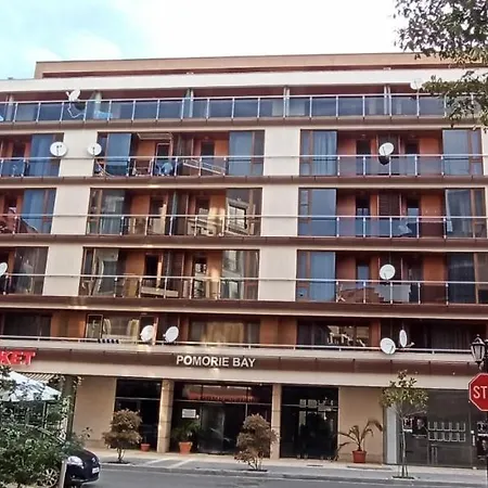 דירה Bay Apartgaliayani פומורי